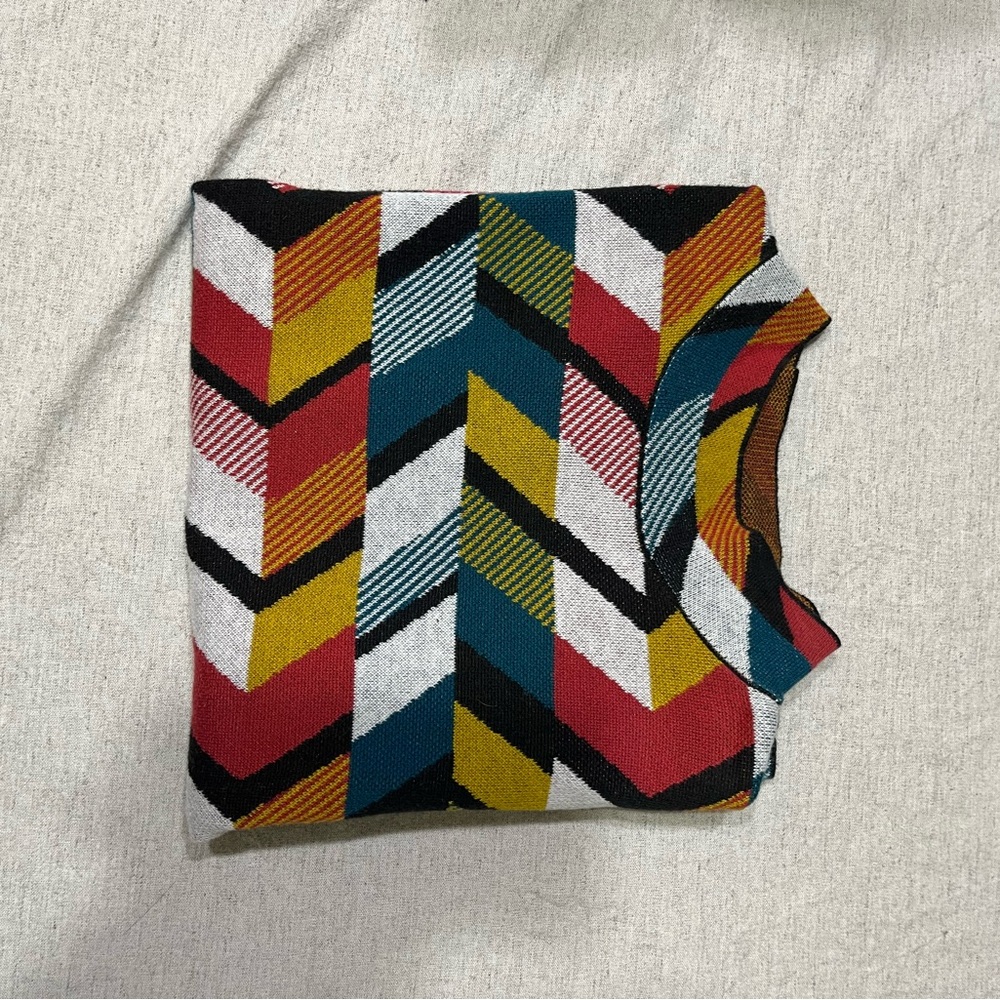 Colorful Chevron Pattern Sweater - Picture 3 of 3